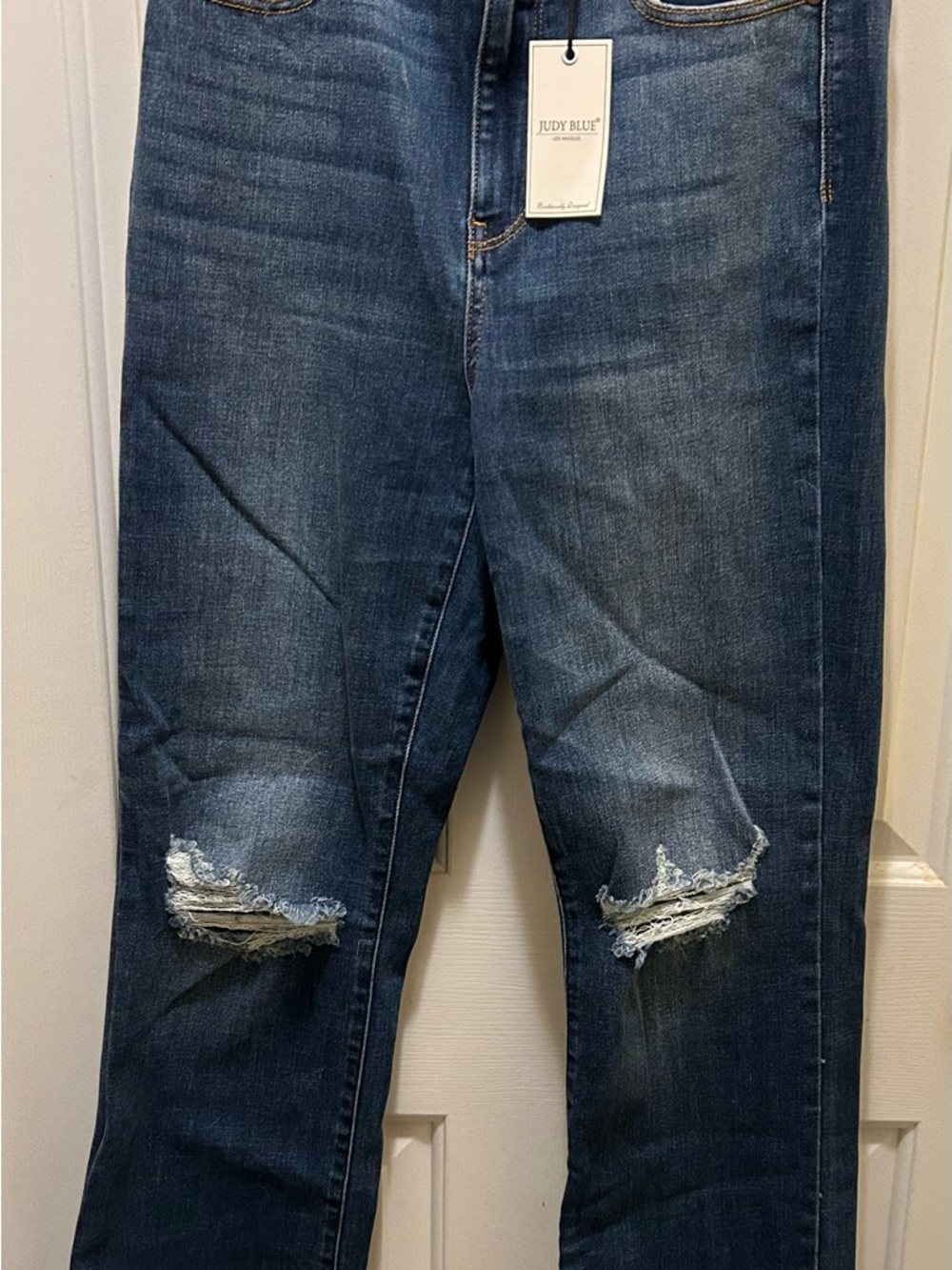 Judy Blue Dark Blue Skinny Jeans with Knee Distressing